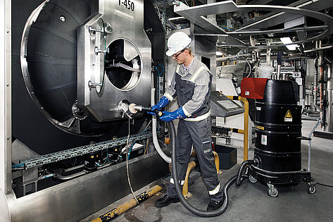 Ruwac Industriesauger mit Drehstromantrieb DS1400 für GasEx-Bereich beim Chemiepark Evonik in Marl
