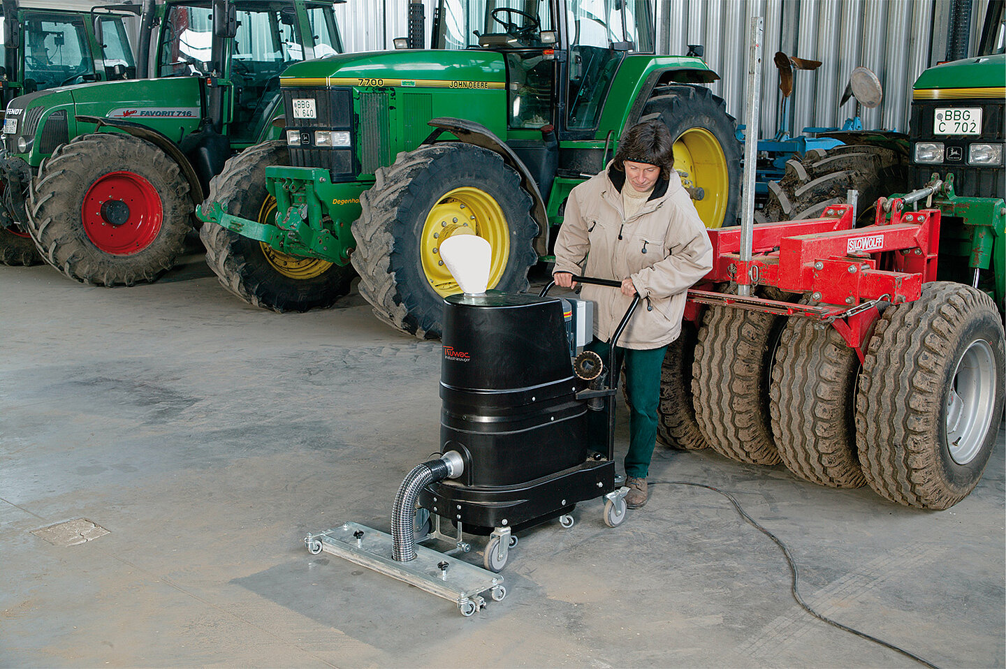 Ruwac Industriesauger mit Drehstromantrieb DS1220 für StaubEx-Bereich saugt in der Landwirtschaft Getreide und Kartoffelstäube