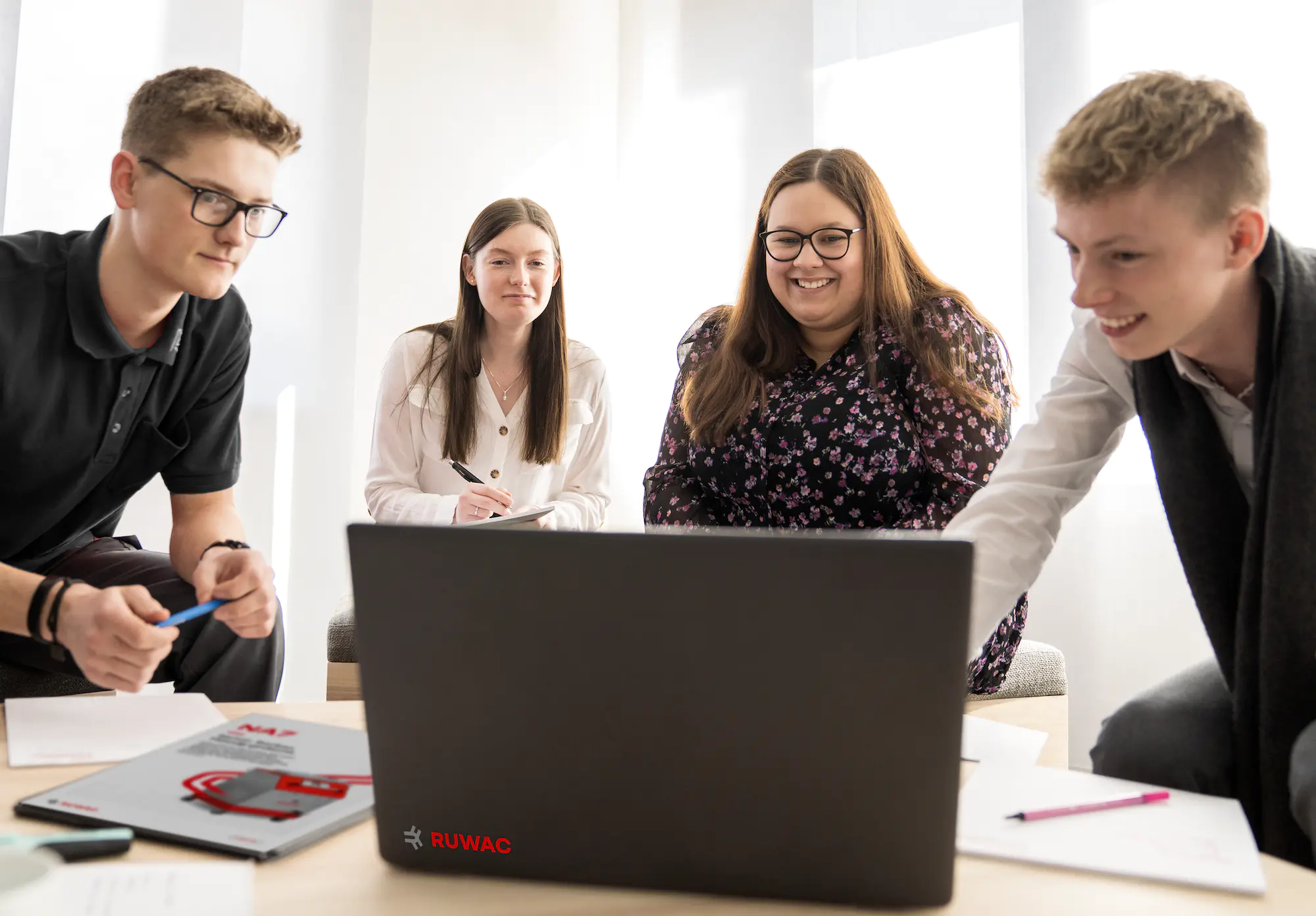 Ausbildung und Praktikum